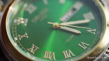 手表时钟指针旋转绿色特细微距